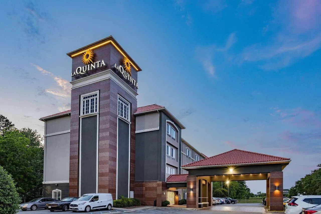 La Quinta Inn & Suites By Wyndham Norfolk
