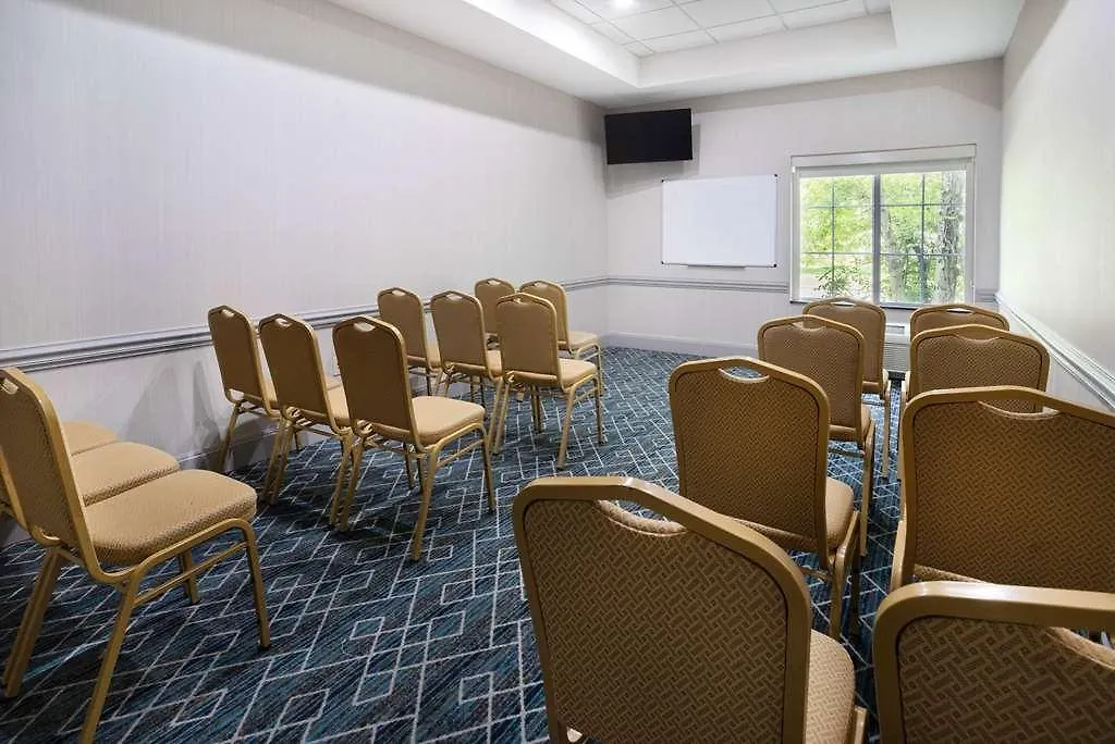 La Quinta Inn & Suites By Wyndham Norfolk