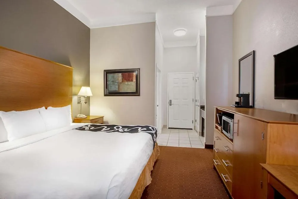 La Quinta Inn & Suites By Wyndham Norfolk 3*,