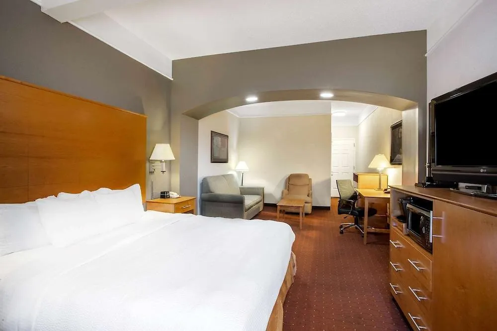 La Quinta Inn & Suites By Wyndham Norfolk 3*,  United States